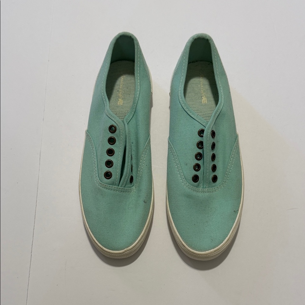 American Eagle Outfitters Teal Canvas Sneakers